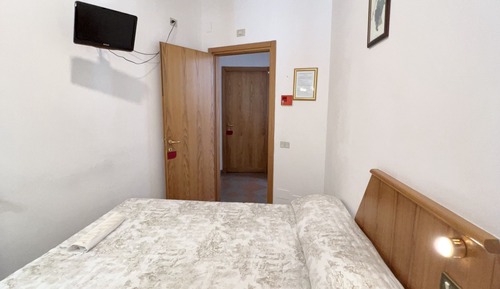 Habitación individual, baño privado (External)