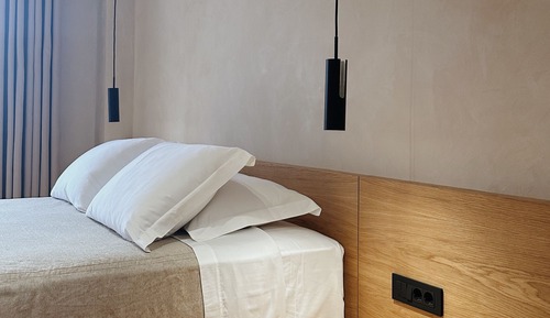 Design Suite with Indoor Hot Tub