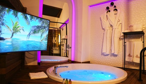 Suite, bañera de hidromasaje