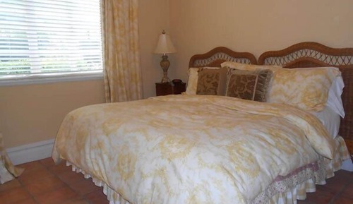 Dúplex, 2 habitaciones, cocina básica (Carriage House)