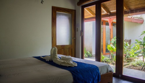 Habitación doble, 1 cama de matrimonio, no fumadores, vistas al jardín