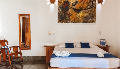 Habitación doble, 1 cama de matrimonio, no fumadores, vistas al jardín