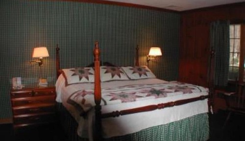 Habitación estándar doble, baño privado (Brookside Country King)