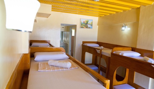 Habitación (Kabarkada, for 8)