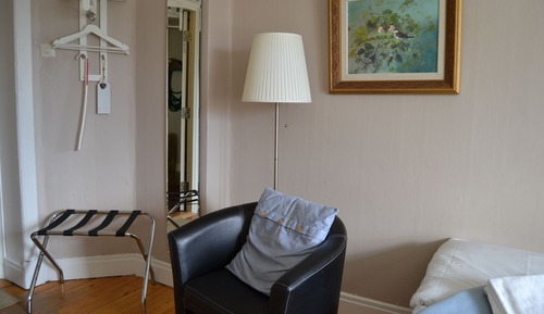 Habitación con 2 camas individuales