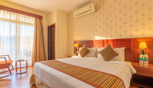 Estudio de lujo, 1 cama de matrimonio grande, cocina básica, planta ejecutiva