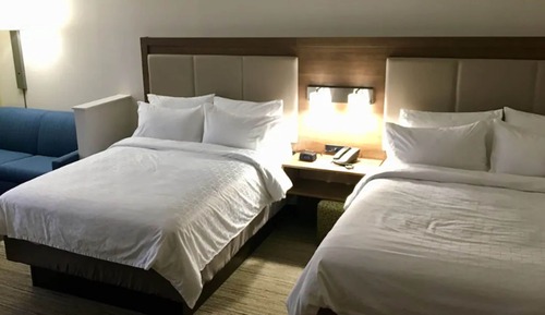 Habitación estándar, 2 camas de matrimonio, ducha con asiento (Communications)