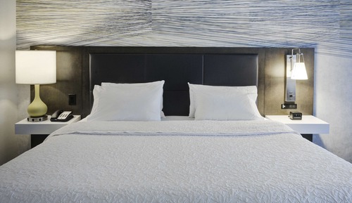 Habitación, 1 cama de matrimonio grande, frigorífico