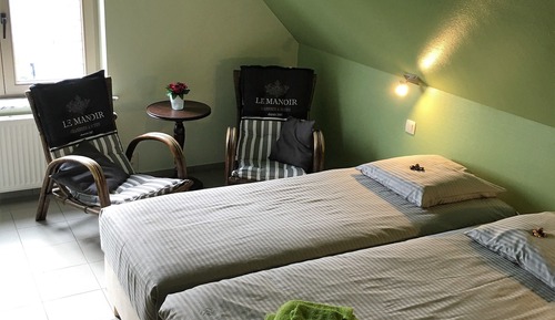 Habitación básica con 1 cama doble o 2 individuales