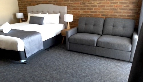 Habitación Deluxe con 2 camas individuales, 1 cama de matrimonio grande, bañera de hidromasaje
