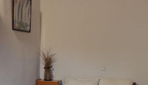 Petite Economy Studio on two floors Nr1