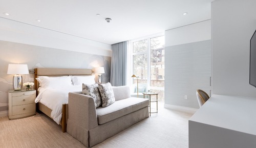 Habitación, balcón (Goldener)