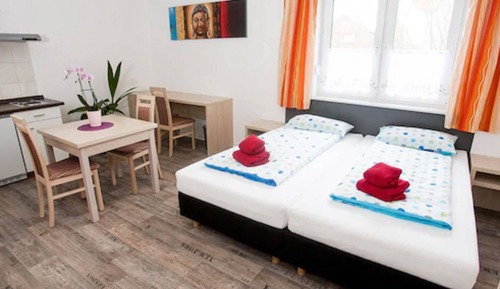 Habitación doble, cocina básica