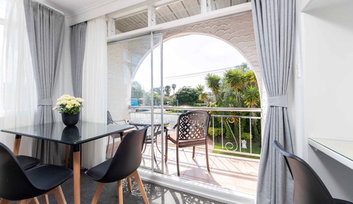 Suite superior, 1 habitación, cocina básica, vistas al jardín (Unit 4)