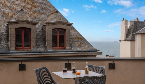 Suite, varias camas, terraza