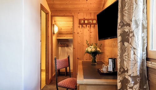 Habitación con 1 cama doble o 2 individuales, vistas a la montaña