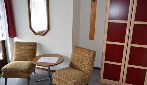 Habitación Confort con 2 camas individuales, balcón