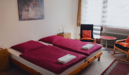 Habitación triple estándar, balcón