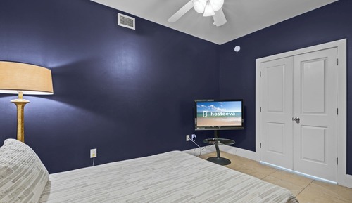 Apartamento familiar, 4 habitaciones, balcón, vistas al mar