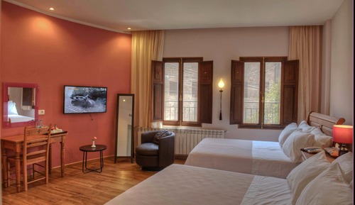 Habitación Deluxe doble, 2 camas de matrimonio, vistas a la ciudad