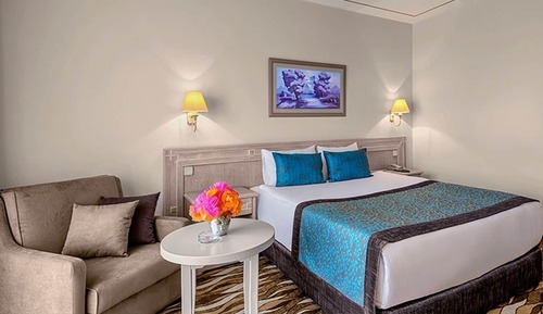 Habitación estándar con 1 cama doble o 2 individuales, 1 habitación, vistas al jardín