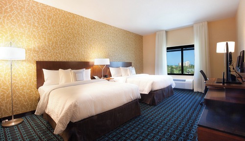 Habitación, 2 camas de matrimonio, con vistas (Hearing Accessible)