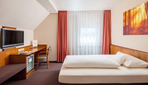 Einzelzimmer keine Klimaanlage, kein Flussblick