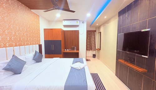 Standard Double Room, Balcony, City View