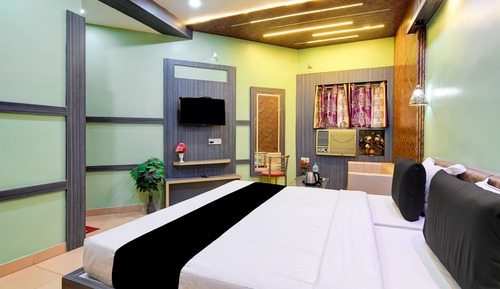 Grand Room, City View