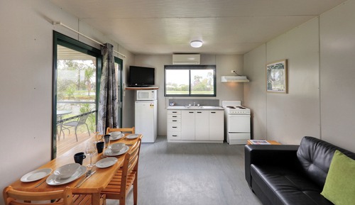 Family Cabin on the Lake