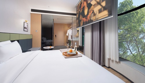 Round-screen panoramic double Room