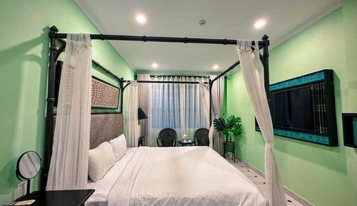 Deluxe Villa, Balcony, Pool View