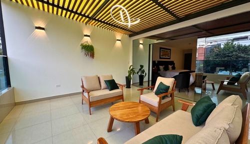 Junior Suite, 1 King Bed, Private Bathroom, City View