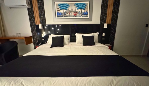 Superior Double Room, 1 King Bed, Private Bathroom, City View