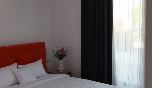 Habitación Confort doble, balcón, vistas a la piscina