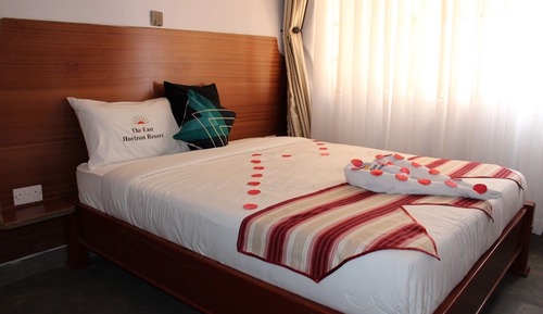 Standard Double Room, Garden View