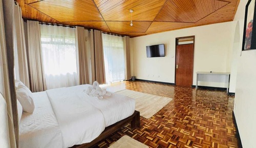 Apartamento ejecutivo, vistas al jardín