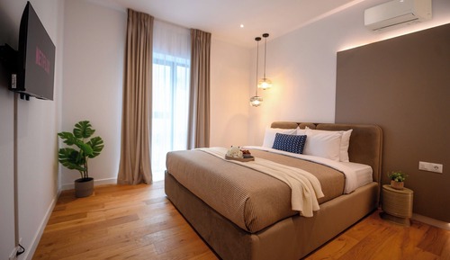 Superior Apartment, 1 Queen Bed with Sofa bed, Courtyard View