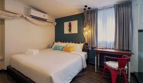 Habitación triple Deluxe, baño privado, vistas a la ciudad