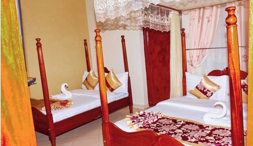 Habitación con 2 camas individuales, vistas a la ciudad