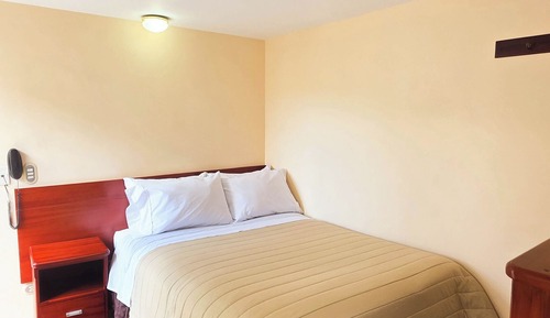 Habitación económica, vistas a la ciudad