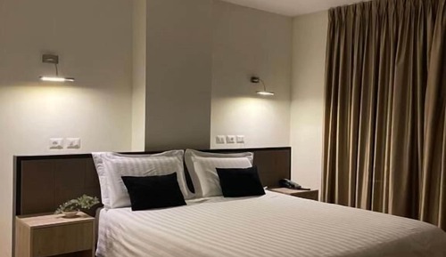 Habitación Confort doble, 1 cama de matrimonio con sofá cama