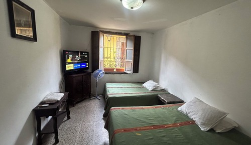 Habitación Confort doble, balcón, vistas a la ciudad