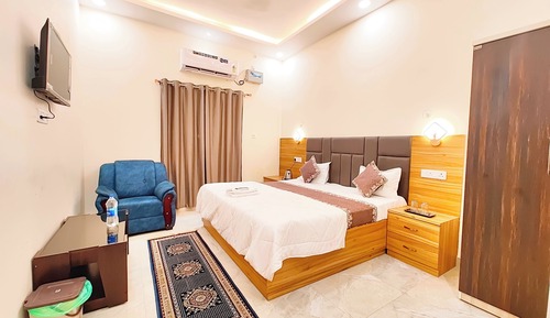 Habitación Deluxe doble, varias camas, Aire acondicionado