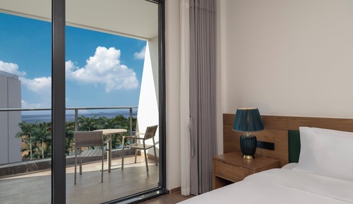 Habitación estándar, 2 camas dobles, vistas al mar (Furnished Balcony)