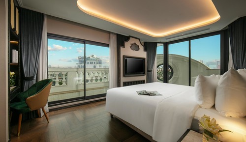 Suite Signature, balcón, vistas a la ciudad (Corner Studio)