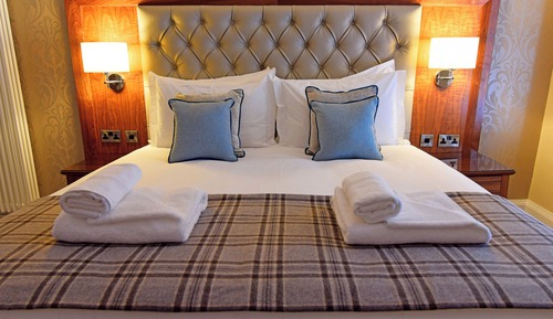 Habitación Deluxe doble, 1 cama de matrimonio grande, vistas a la ciudad