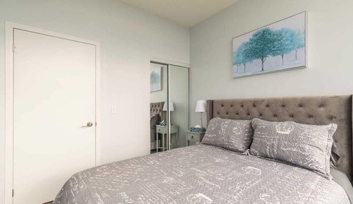 Ático superior, balcón, vistas a la ciudad