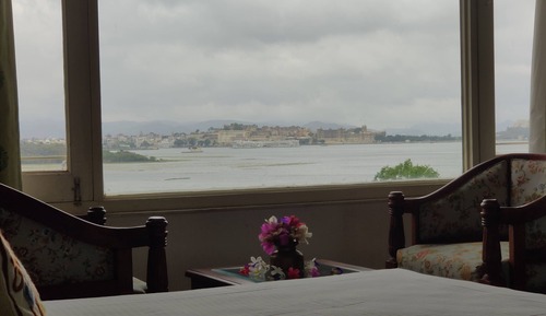Luxury Suite, Lake View