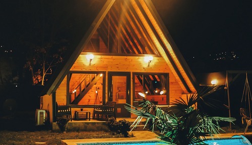 Bungalow, patio, vistas al jardín
